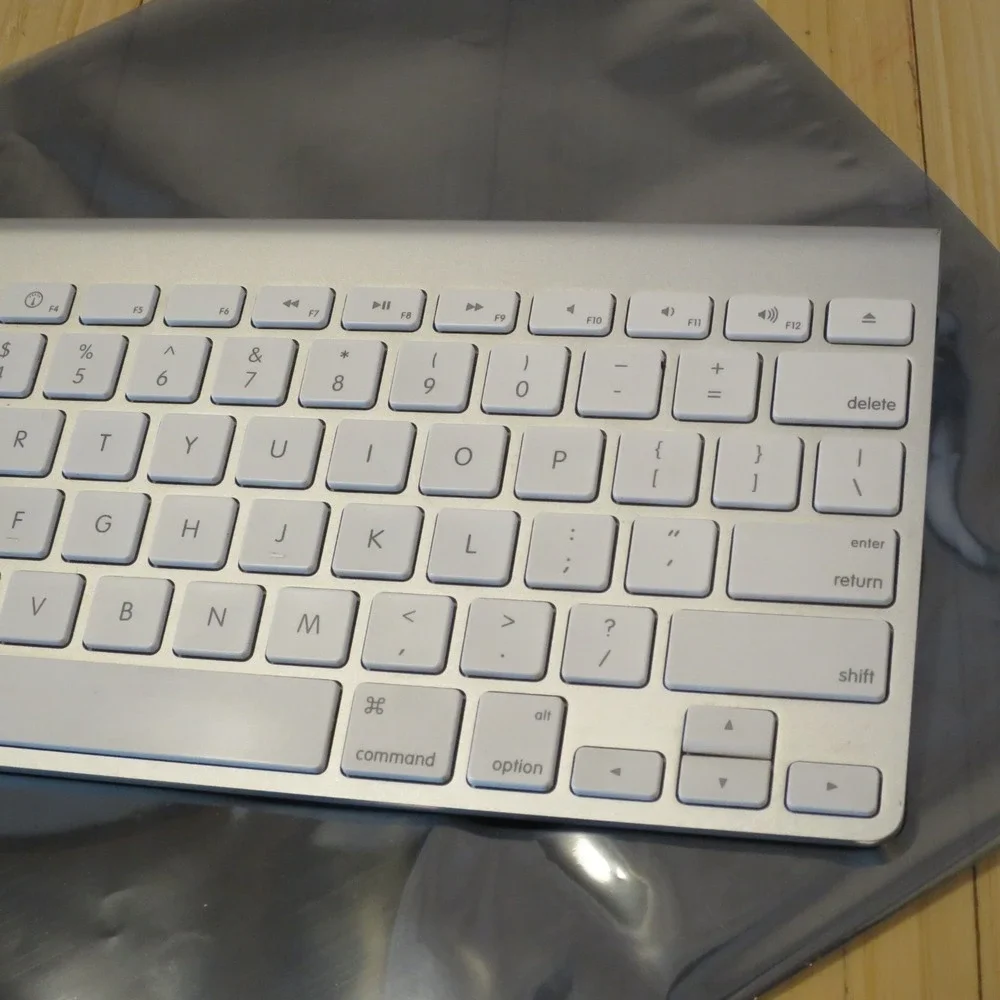 GENUINE Apple Wireless Keyboard A1314 Bluetooth Aluminum Keyboard Tested Working